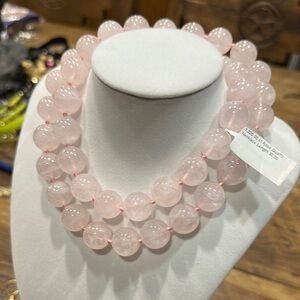 Elegant Pink Beaded Necklace